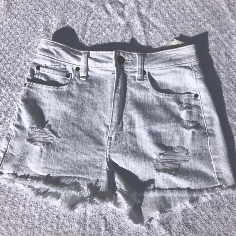 NWOT White Abercrombie Shorts
